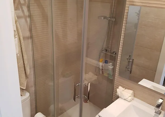 Mejor Zona De Sierra Nevada, Junto A Remontes, Pza Andalucia, D202